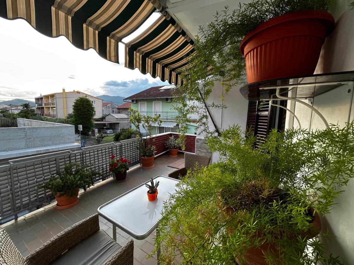 Soba Za Odmor Nika Hotel คาชเตลา ภายนอก รูปภาพ